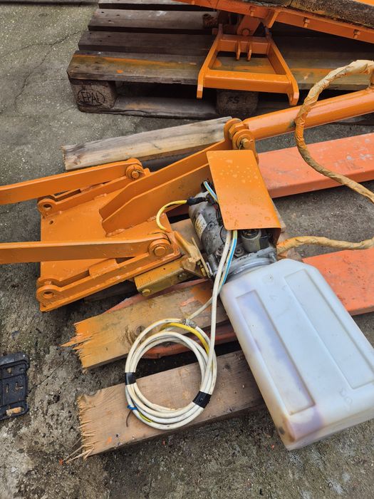 Продавам гребло за сняг за джип