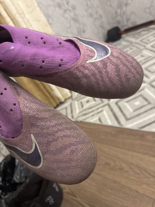 Продам сороконожки nike phantom  43 размер