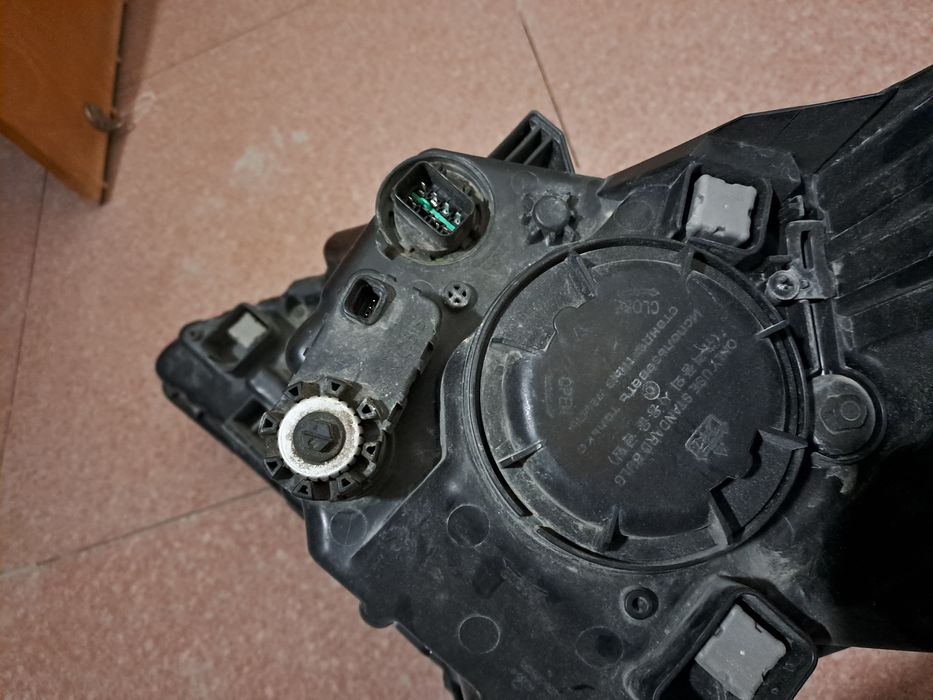 Фара правая на аиа рио