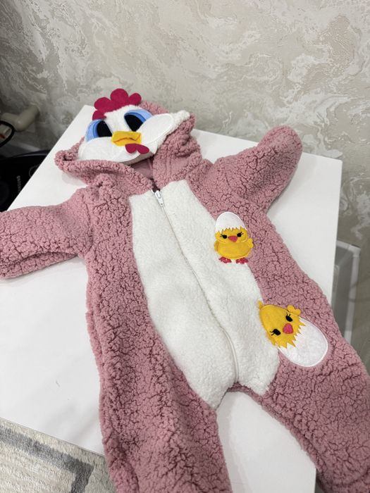 1 жас қыз балаға киімдер.Әрқайсысы 1000 тгден