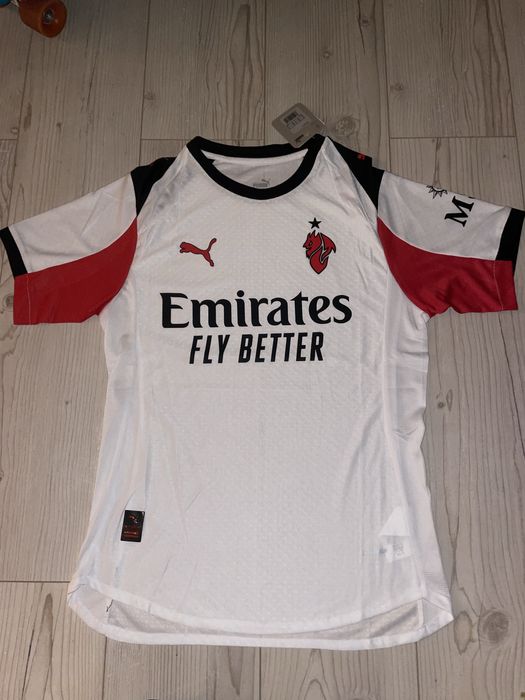 Футболни тениски!