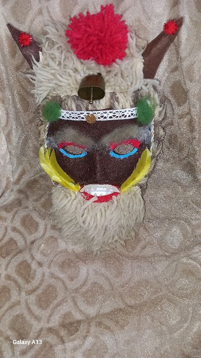 Предлагам кукерски маски