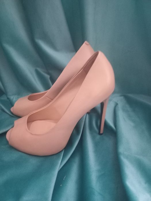 Продам кожанный туфли