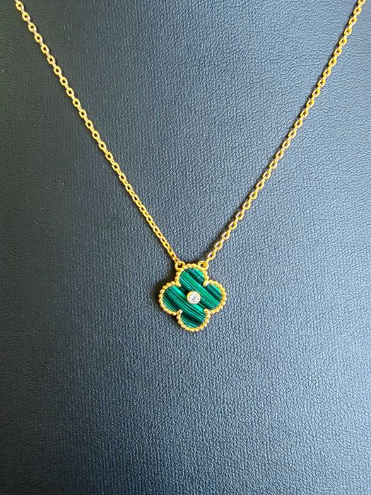 Дамско колие с детелина от зелен малахит - Van Cleef & Arpels VCA