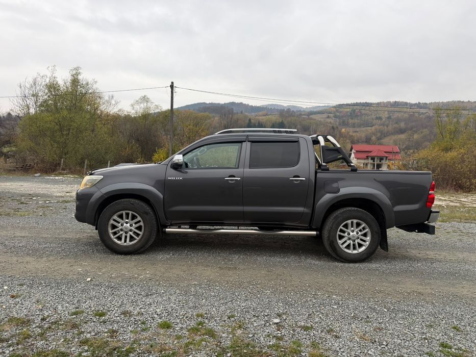 Toyota Hilux  -  3.0 D-4D ~ import Germania ~ numar de zoll valabil ~ autoutilitara adusa pe roti ~ Autoutilitara este Top 10/10