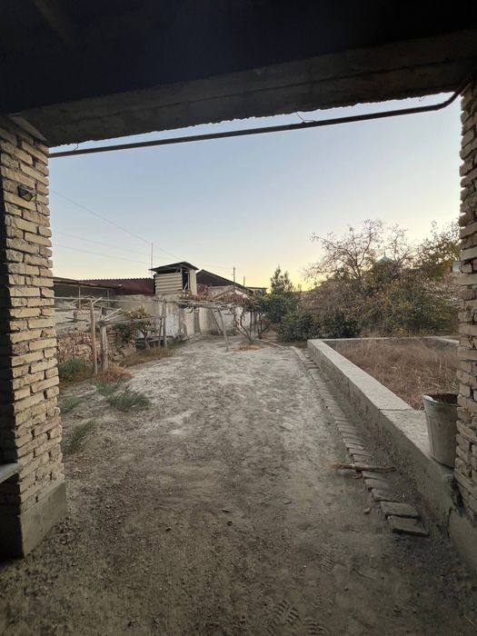 Hovli sotiladi 14 sotixli