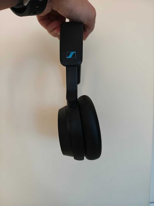 Слушалки Sennheiser Accentum Limited Edition - В гаранция до 11.2026 + Твърд кейс
