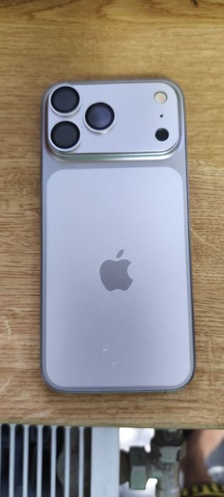 IPhone 16 Pro Max /256 GB Liber rețea