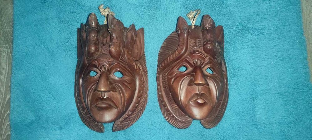 Masca din lemn Mayasa