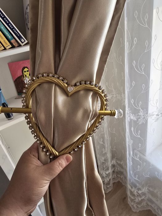 Держатель штор сердечко