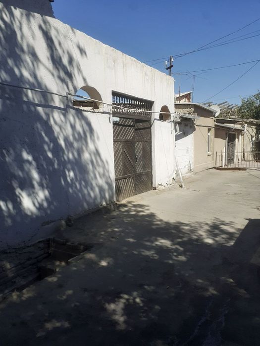 uchastka sotiladi eski shahar