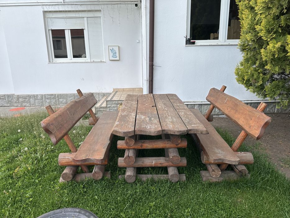 Mobilier exterior rustic