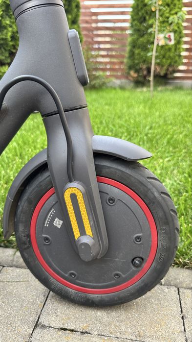 Xiaomi Mi Electric Scooter Pro 2 | 507 km | Cutie + Încărcător | Baterie excelentă