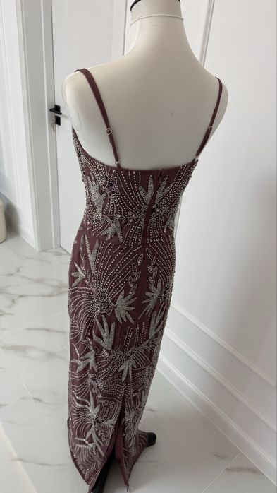 Rochie lunga bijuterie