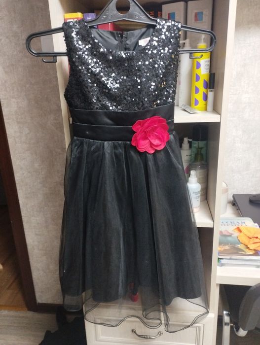 Платье нарядное для девочек.