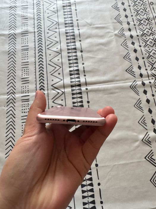 Айфон 7 в хорошем состоянии