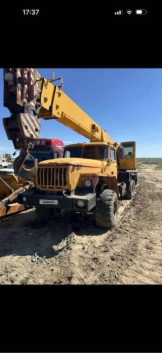 Автокран разбор челябинец 25тонник