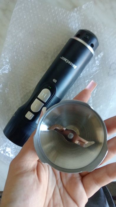 Vând blender vertical