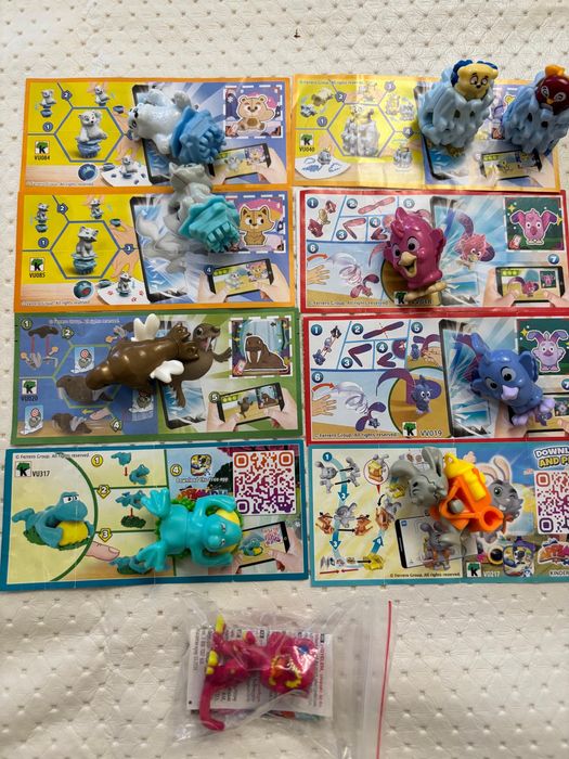 Продаю киндер игрушки