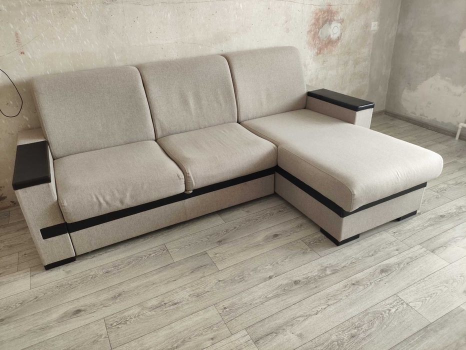 Диван угловой 2.5м