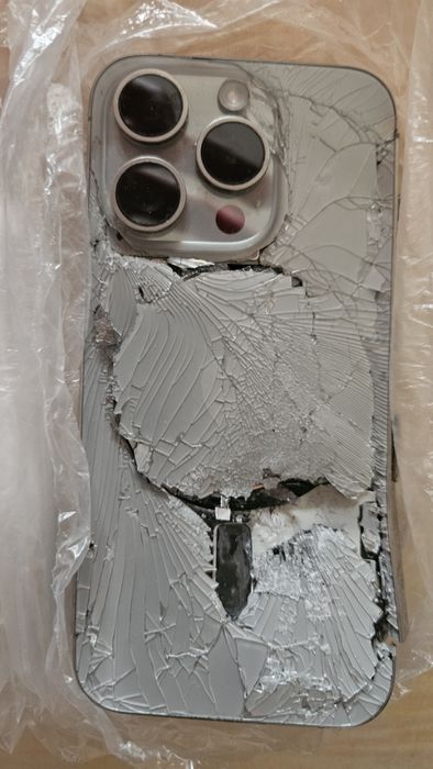 Айфон 15 про на запчасти