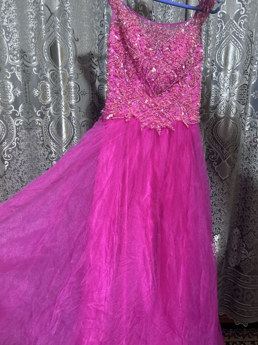 Вечернее платье