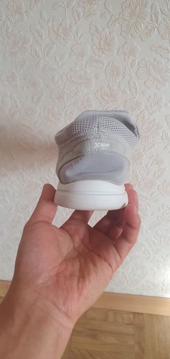 Продам обувь для прогулок
