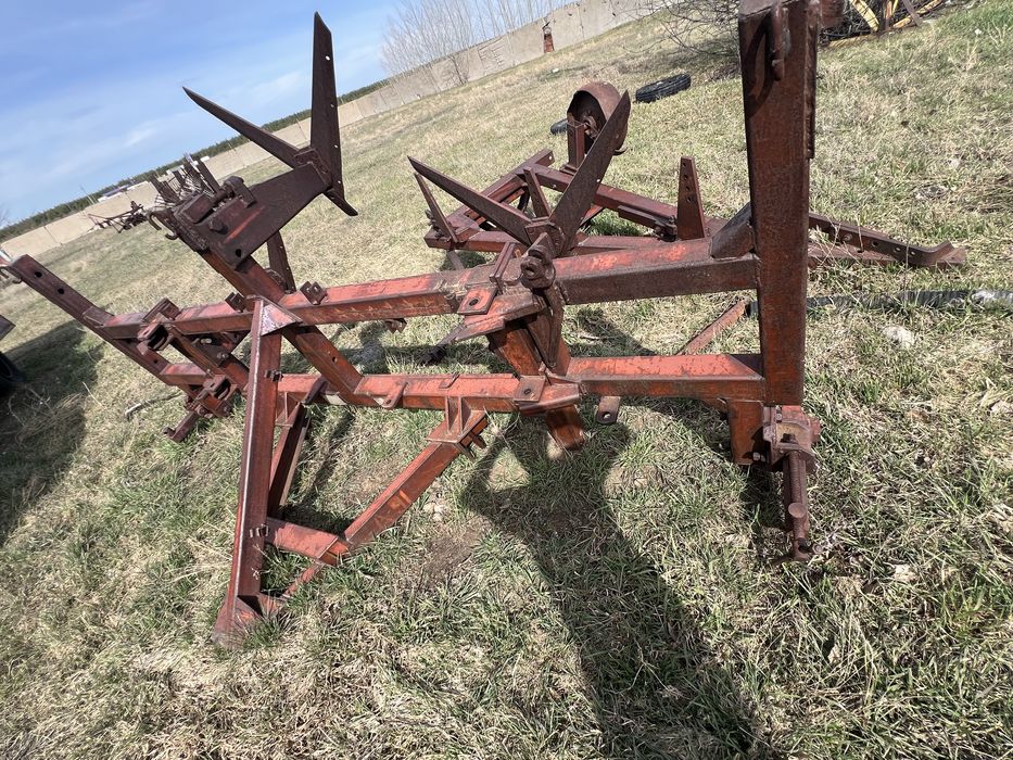 Продам сельхоз орудия