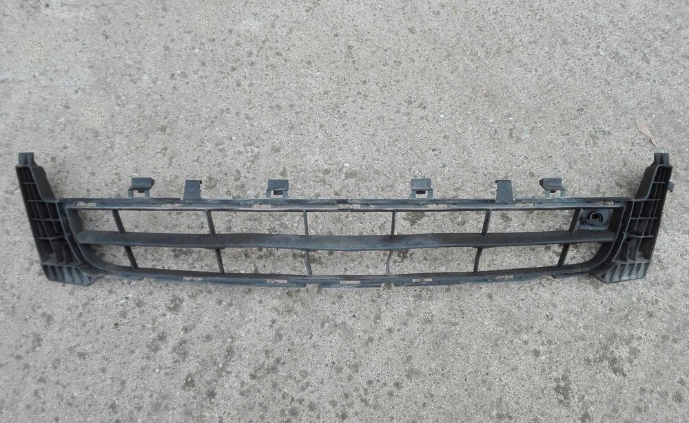 grila din bara Opel Insignia 100 lei