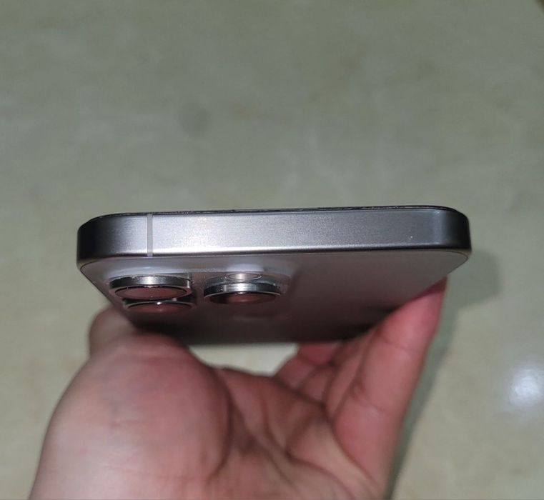 Iphone 15 pro max titanium