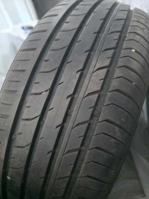 Anvelope de vara 205 55 R16 cu jante si capace Toyota