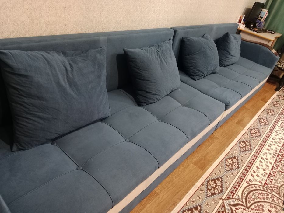 Продам диван 4 метра