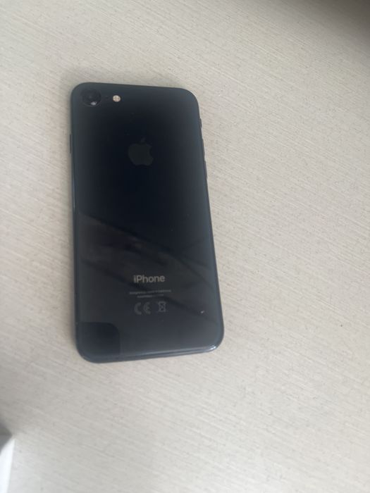 Продам Айфон се2020