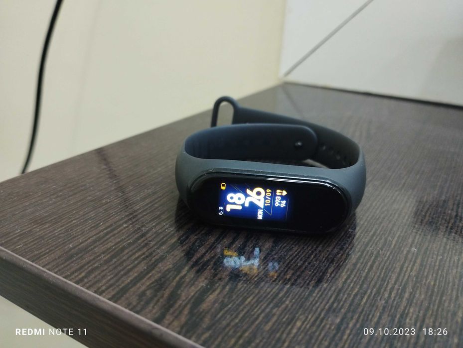 Mi 4 (nfc) braslet sotiladi