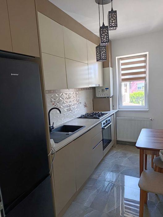 De închiriat apartament 2 camere