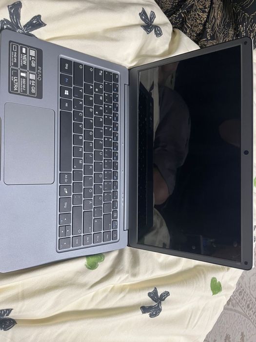 Ноутбук PEAQ ,для работы самое то