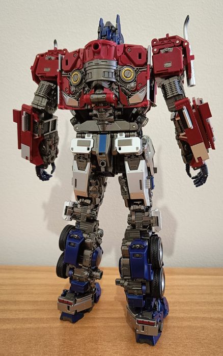 CE-06 Transformers Optimus Prime