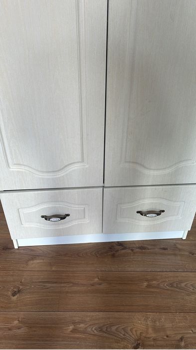 Шкаф  с антресолью и стол