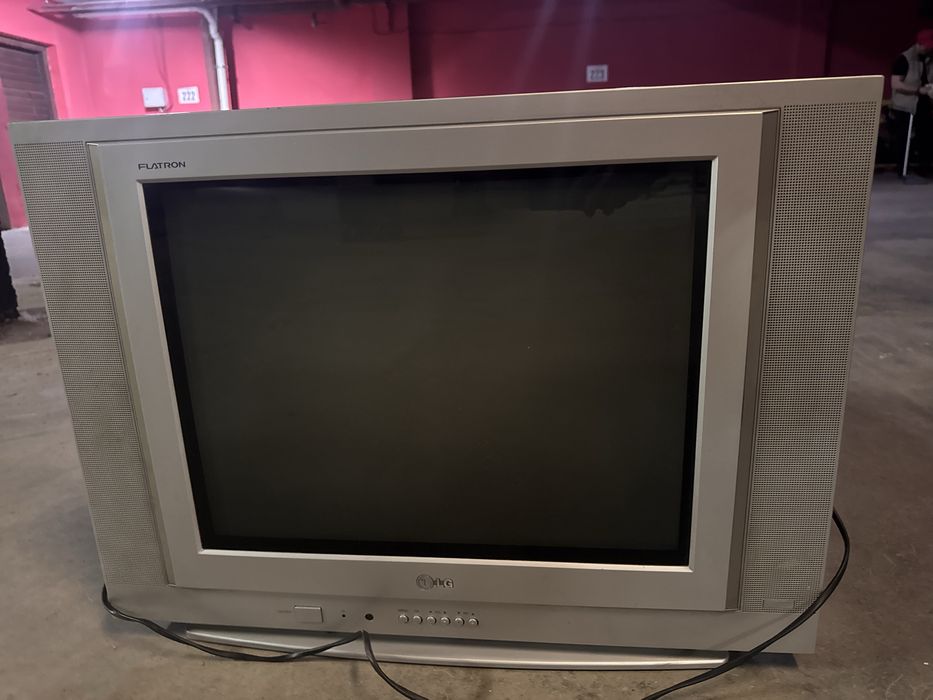 Продам телевизор LG