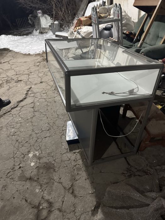 Продается ветрина