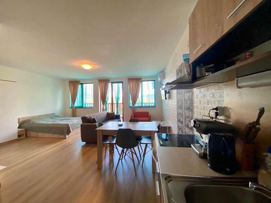 Просторно студио в жил.сграда в близост до Пирин Голф