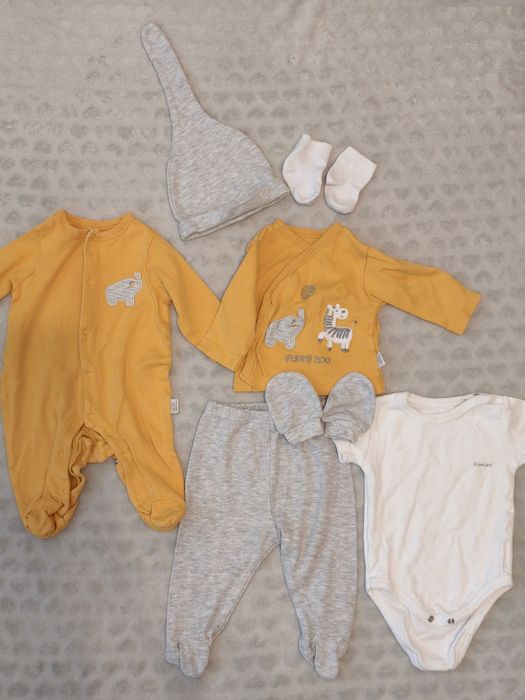 Комплект от 2 броя къси памучни гащеризони h&m + 2 чифта къси гащи за новородено