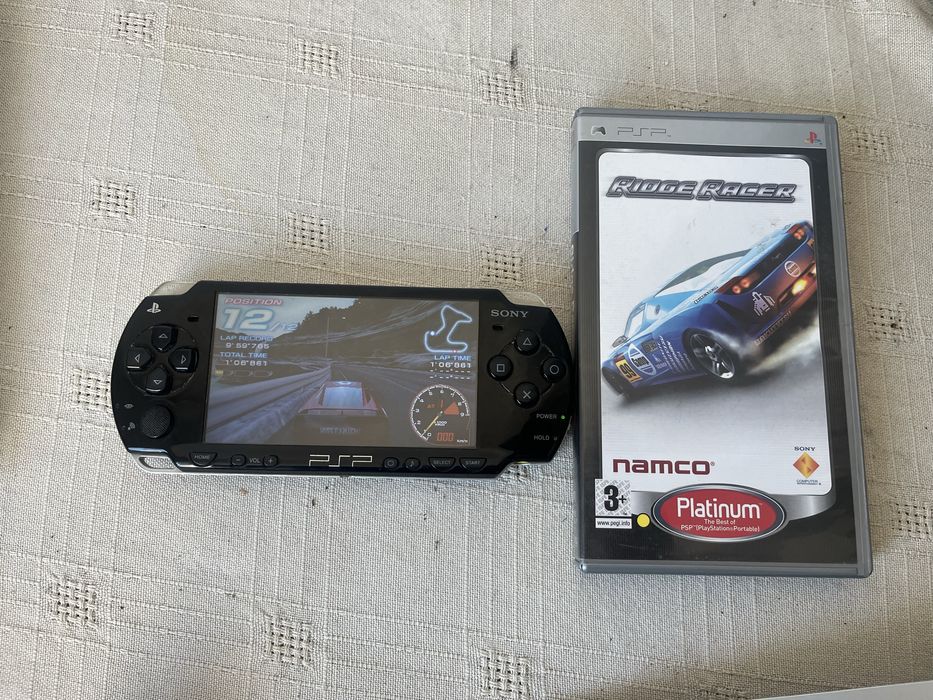 PSP 2004 конзола