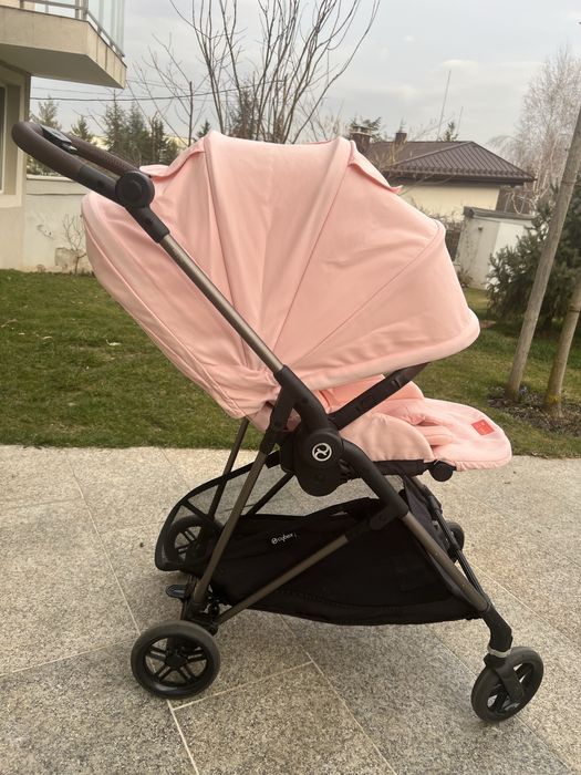 Cybex Melio най-леката бебешка количка