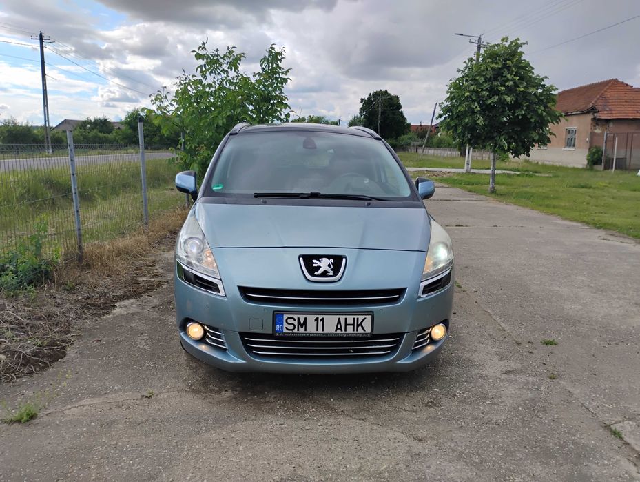 Peugeot 5008 2.0 HDI, 150 CP, E5, variante auto