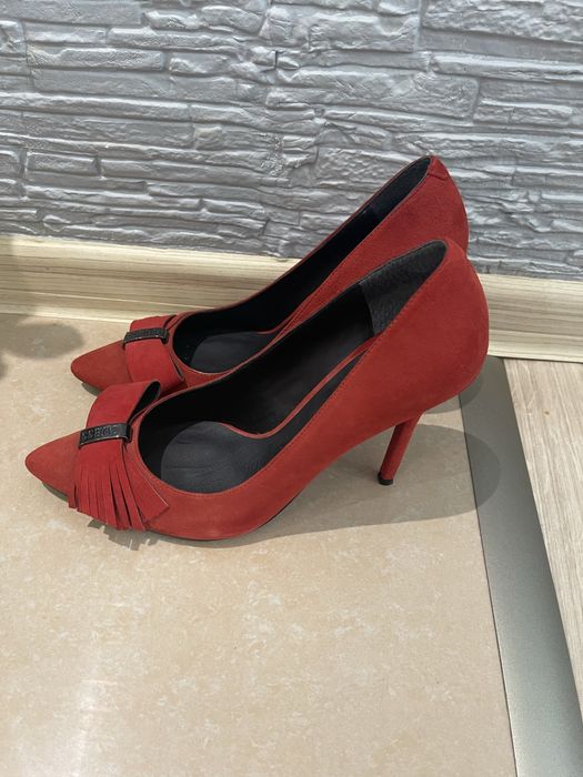 Обувки почти нови