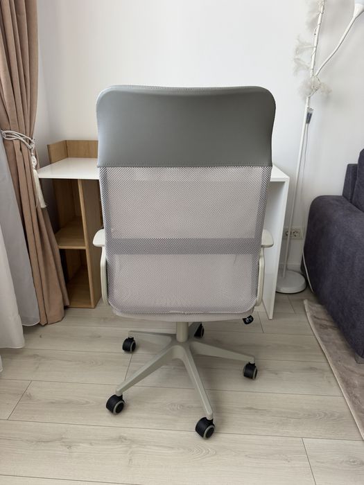 Birou + scaun ergonomic