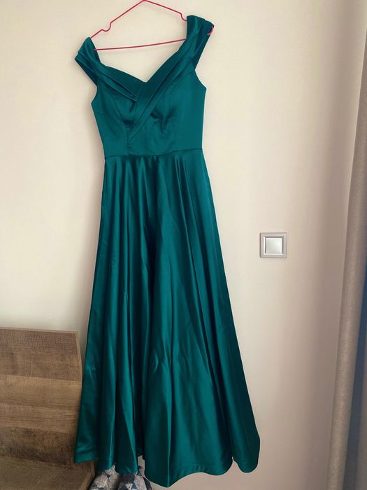 Официална дълга рокля        Цена по договаряне