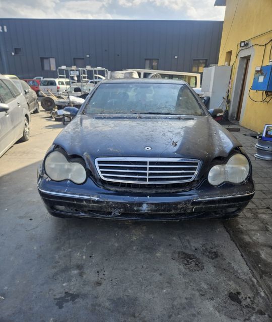 Electromotor Mercedes-Benz C-Class 2002 C 200 CDI MT (116 hp)