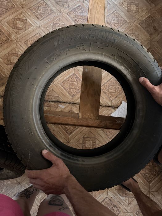 Продам резину новую два болона